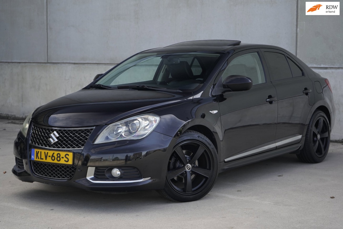 Suzuki Kizashi - 2.4 Sport 178pk 4x4, Automaat, Leder, Dakje - AutoWereld.nl