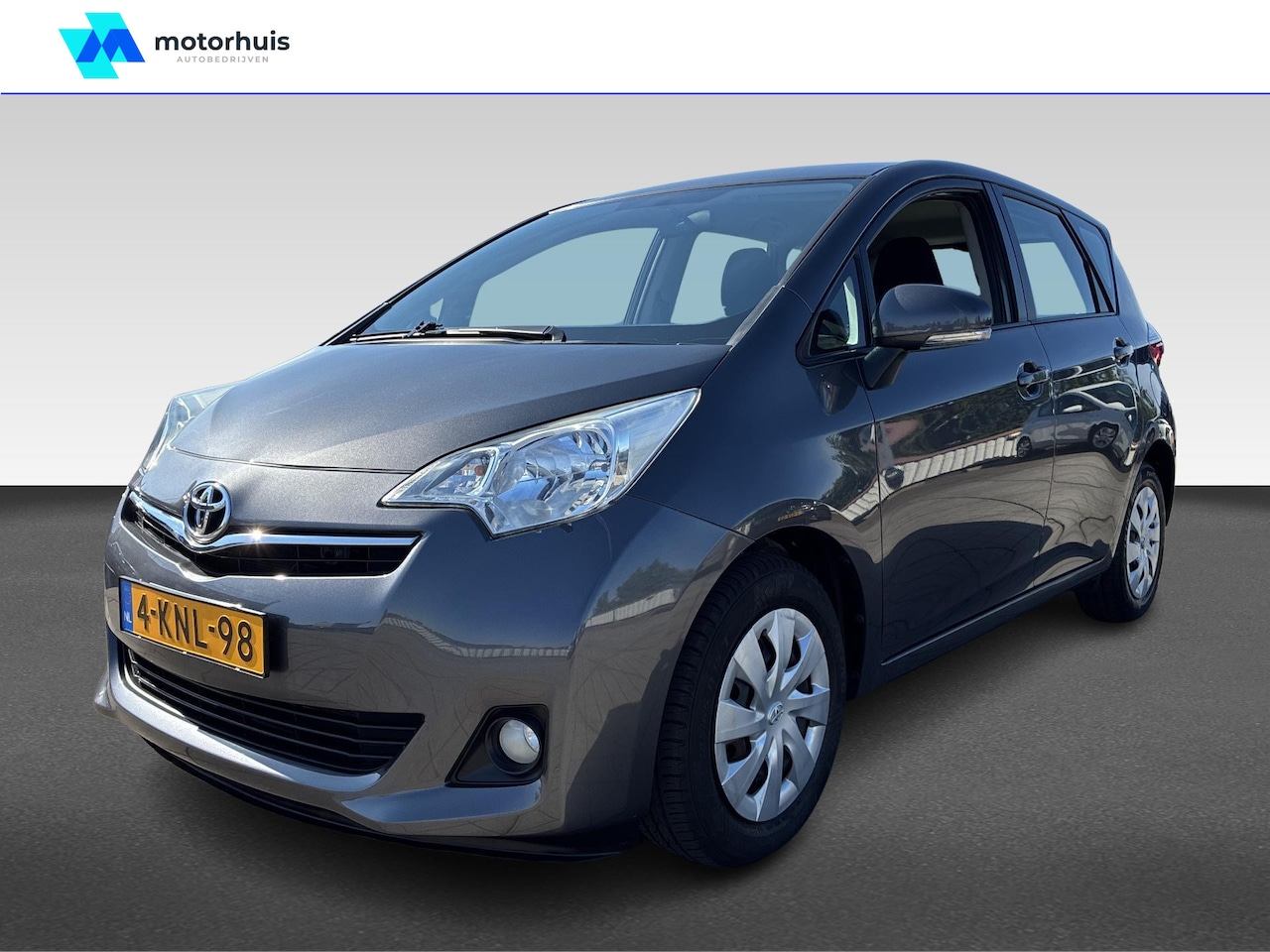 Toyota Verso S - 1.3 VVT-i Aspiration 1.3 VVT-i Aspiration - AutoWereld.nl