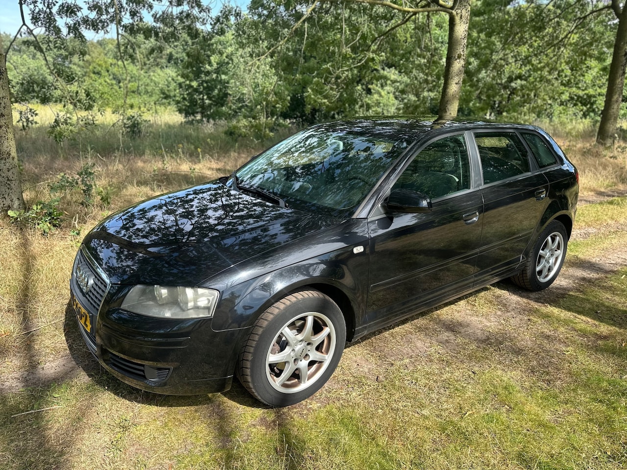 Audi A3 Sportback - 1.6 Attraction apk t/m 18-10-2026 - AutoWereld.nl