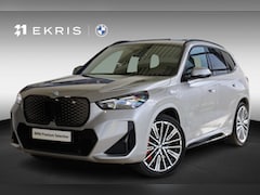 BMW iX1 - eDrive20 | M Sportpakket Pro | Harman/Kardon | Panoramadak | Trekhaak