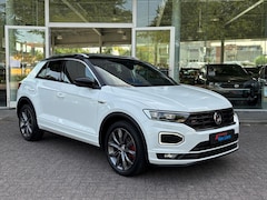 Volkswagen T-Roc - 1.5 TSI 150pk 7-DSG T-Roc Sport R-Line|Panodak|Dode hoek| Trekhaak| Rijklaarprijs incl gar