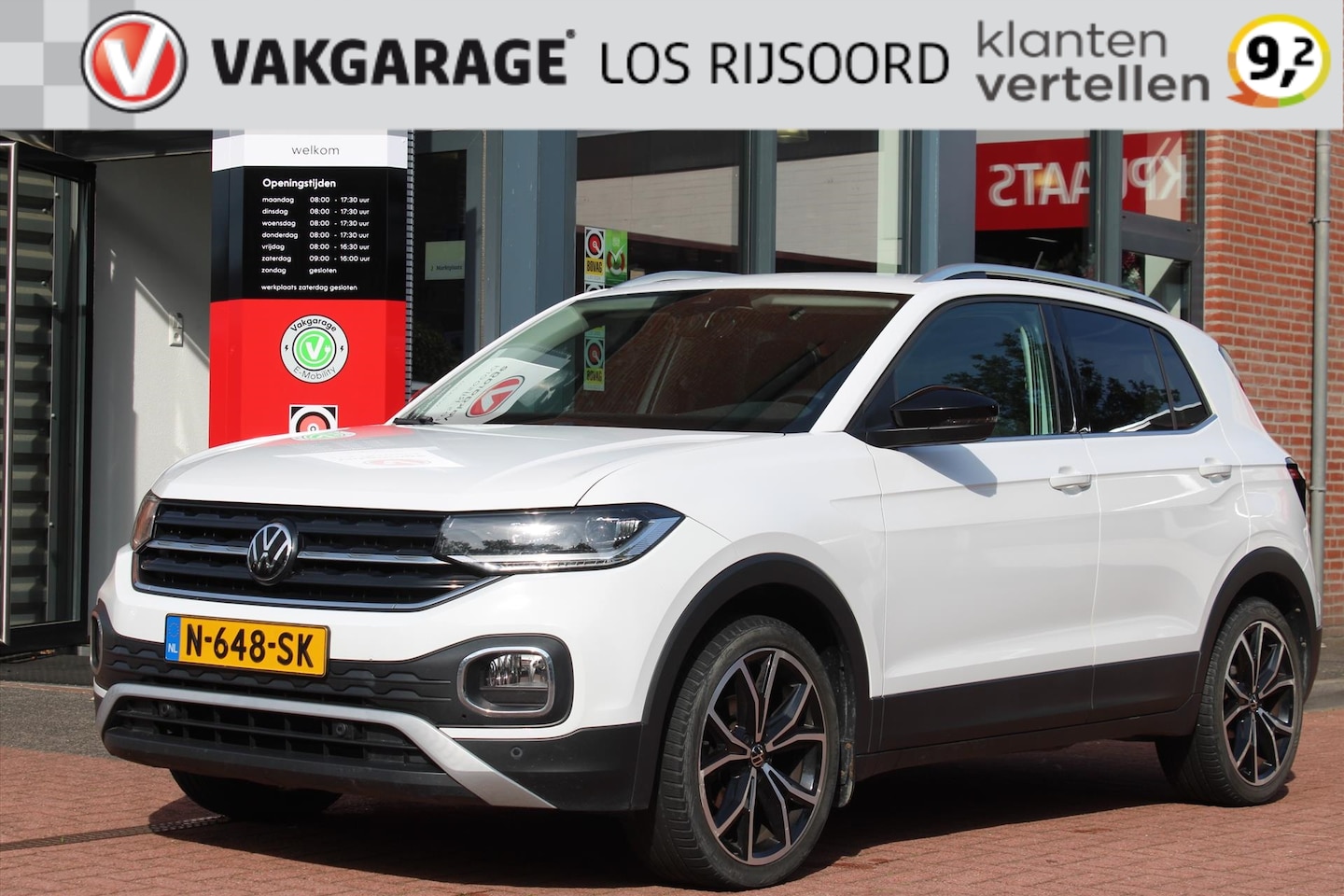 Volkswagen T-Cross - 1.0 TSI Aut. *R-Line* | Trekhaak | Carplay | Adaptive Cruise & Climate Control | Stoelverw - AutoWereld.nl