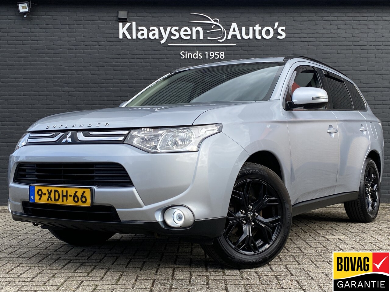 Mitsubishi Outlander - 2.0 Intense 150 pk AUT. | dealer onderh. | lichtmetaal 18 inch | trekhaak | cruise control - AutoWereld.nl