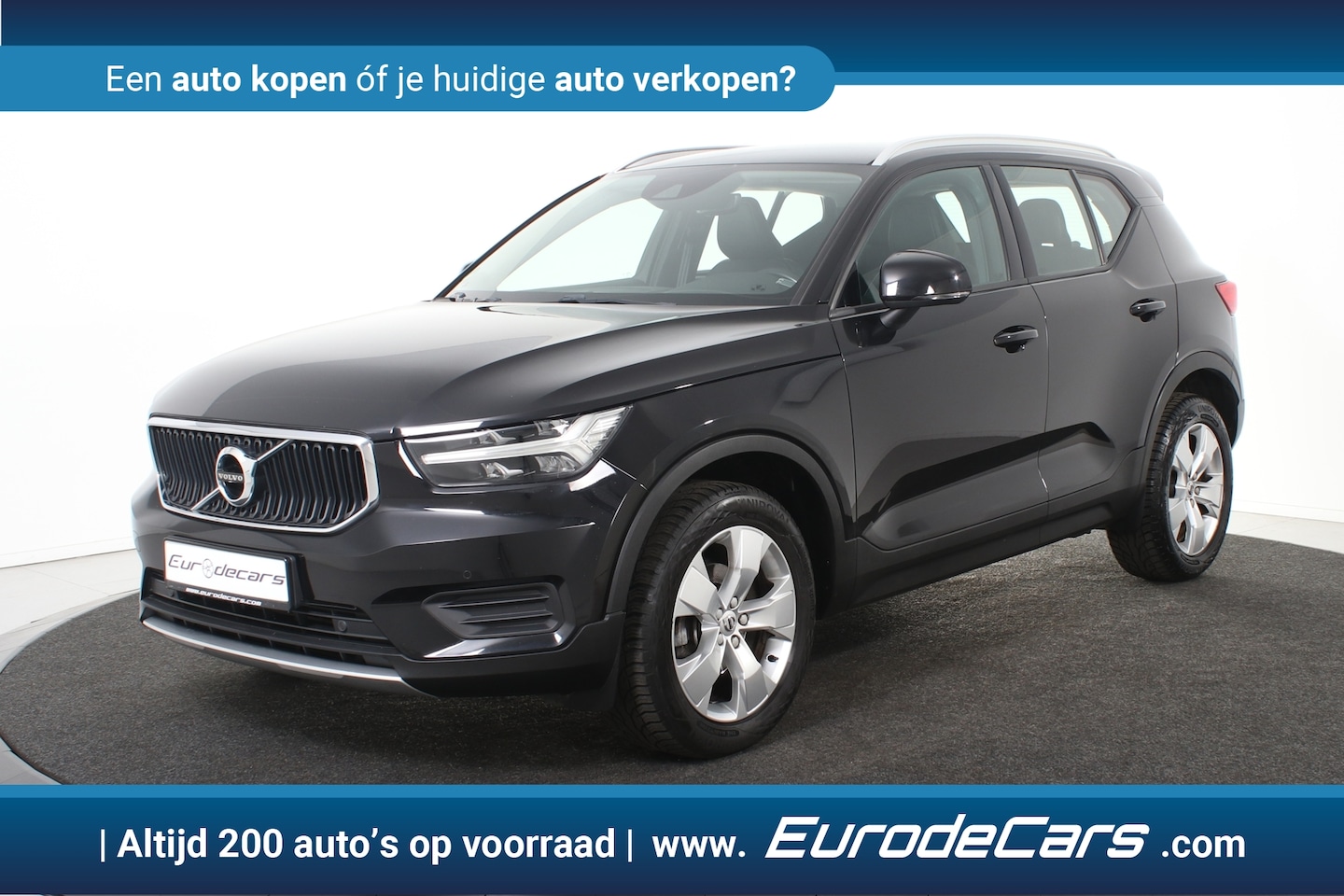 Volvo XC40 - 2.0 D3 Momentum *Navigatie*Trekhaak*Standkachel* - AutoWereld.nl