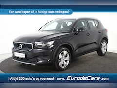 Volvo XC40 - 2.0 D3 Momentum *Navigatie*Trekhaak*Standkachel