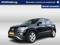 Volkswagen T-Cross - 1.0 TSI 95pk Style / LED/ Navigatie / Camera / Getint glas/ 17"LMV