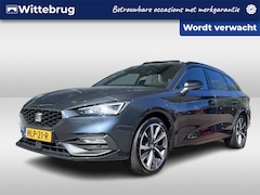 SEAT Leon Sportstourer - 1.4 TSI eHybrid PHEV FR / Panorama dak / Memory / Full Led / Suede bekleding / Camera / 18