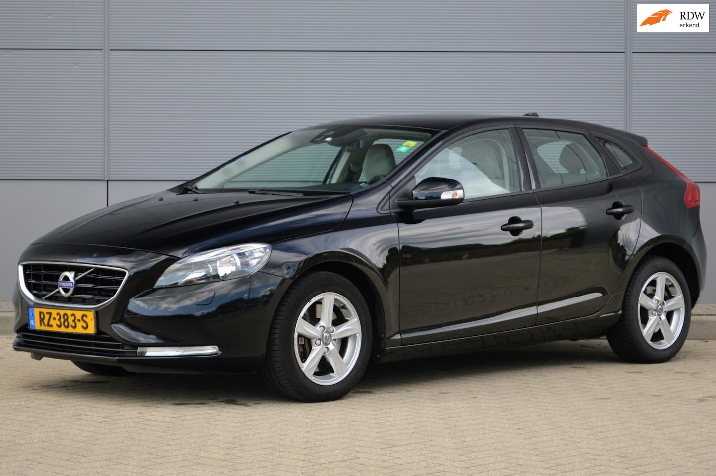 Volvo V40 - 1.5 T2 Summum 1.5 T2 Summum - AutoWereld.nl