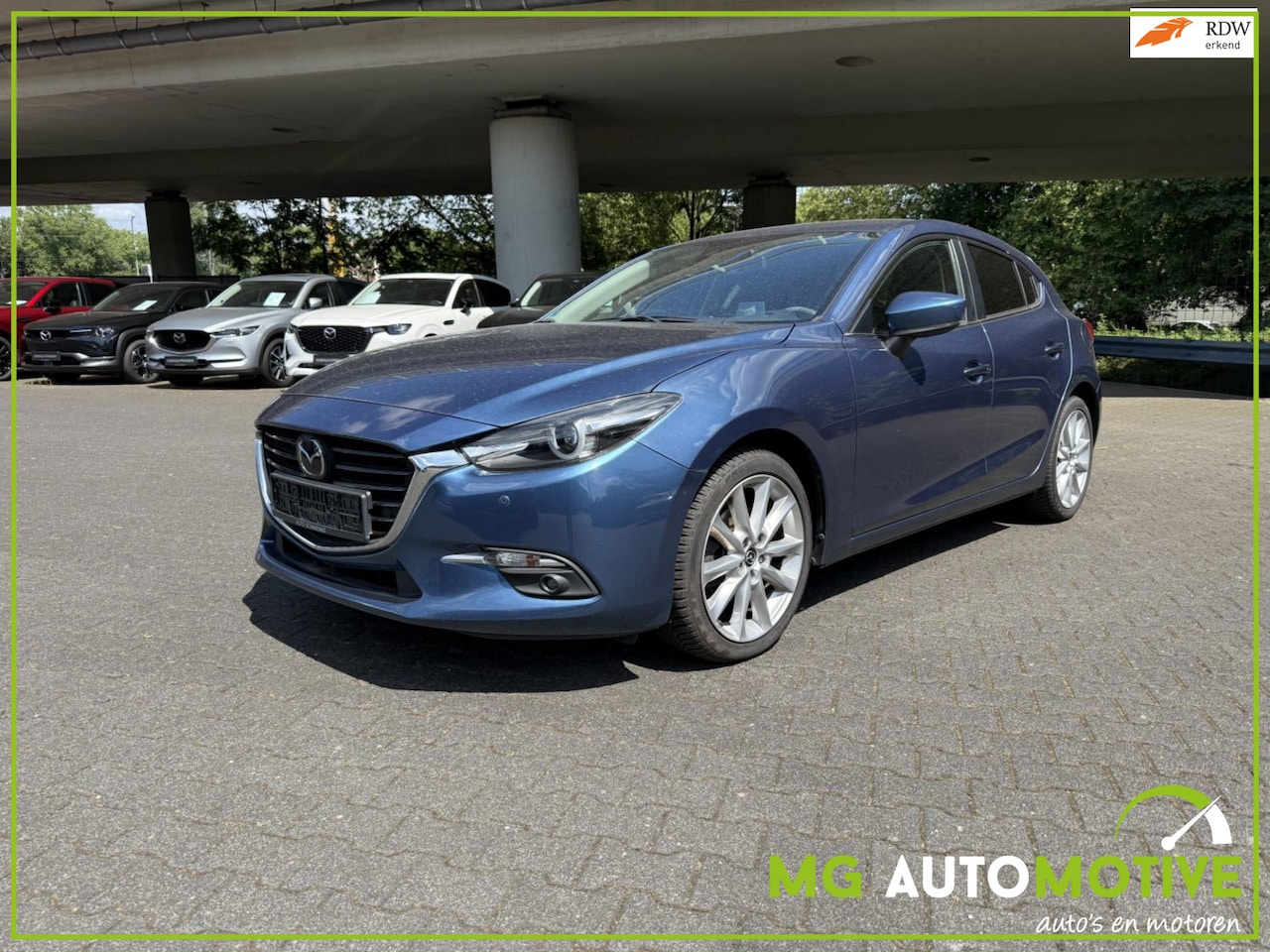 Mazda 3 - 2.0 SkyActiv-G 120 GT-M Line | Leder | Navi | Camera | Stuur-Stoelverwarming - AutoWereld.nl