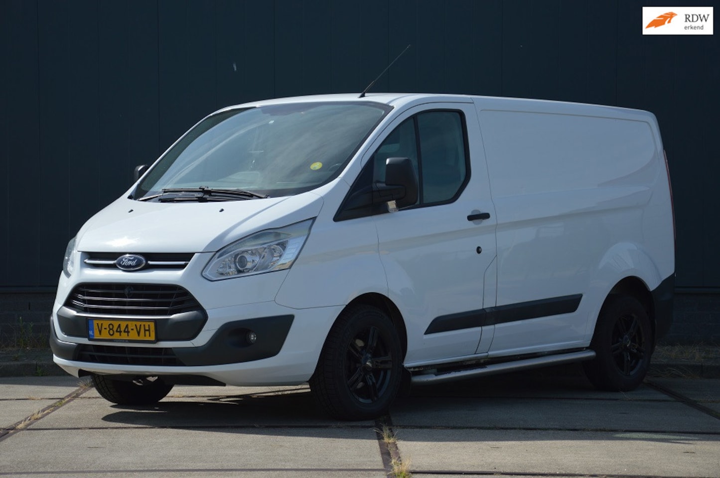Ford Transit Custom - 270 2.2 TDCI L1H1 Ambiente Airco Schuifdeur Trekhaak - AutoWereld.nl