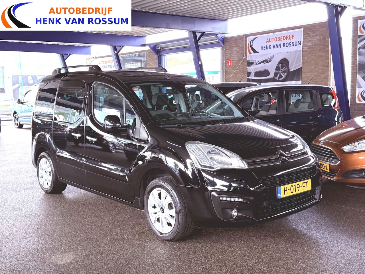 Citroën Berlingo - 1.6 VTi Trekhaak | Panoramadak | PDC | Clima | Carplay. - AutoWereld.nl