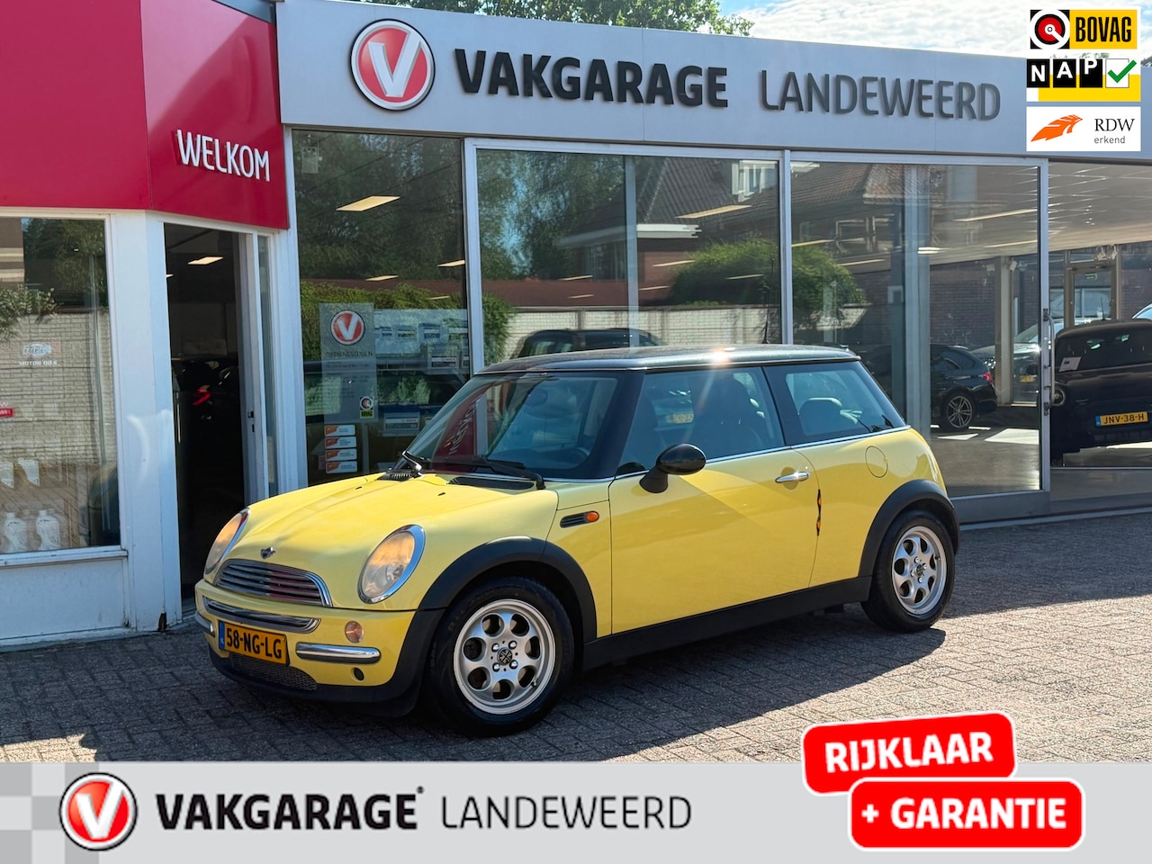 MINI 3-Deurs - 1.6 Cooper, airco, lichtmetaal, rijklaar! - AutoWereld.nl