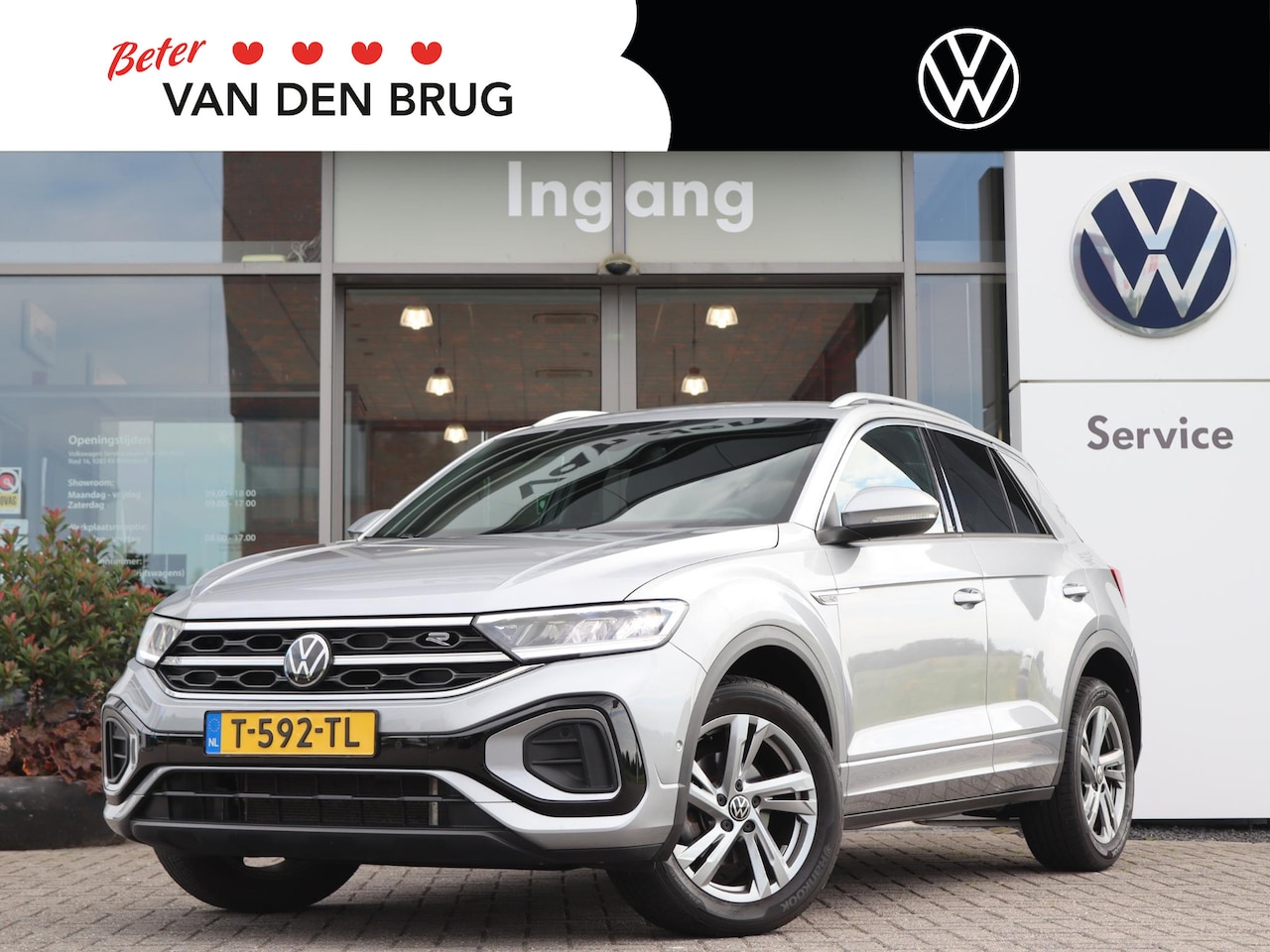 Volkswagen T-Roc - 1.0 TSI 110 pk R-Line | Trekhaak | App Connect | ACC | Digital Cockpit | Navigatie | Camer - AutoWereld.nl