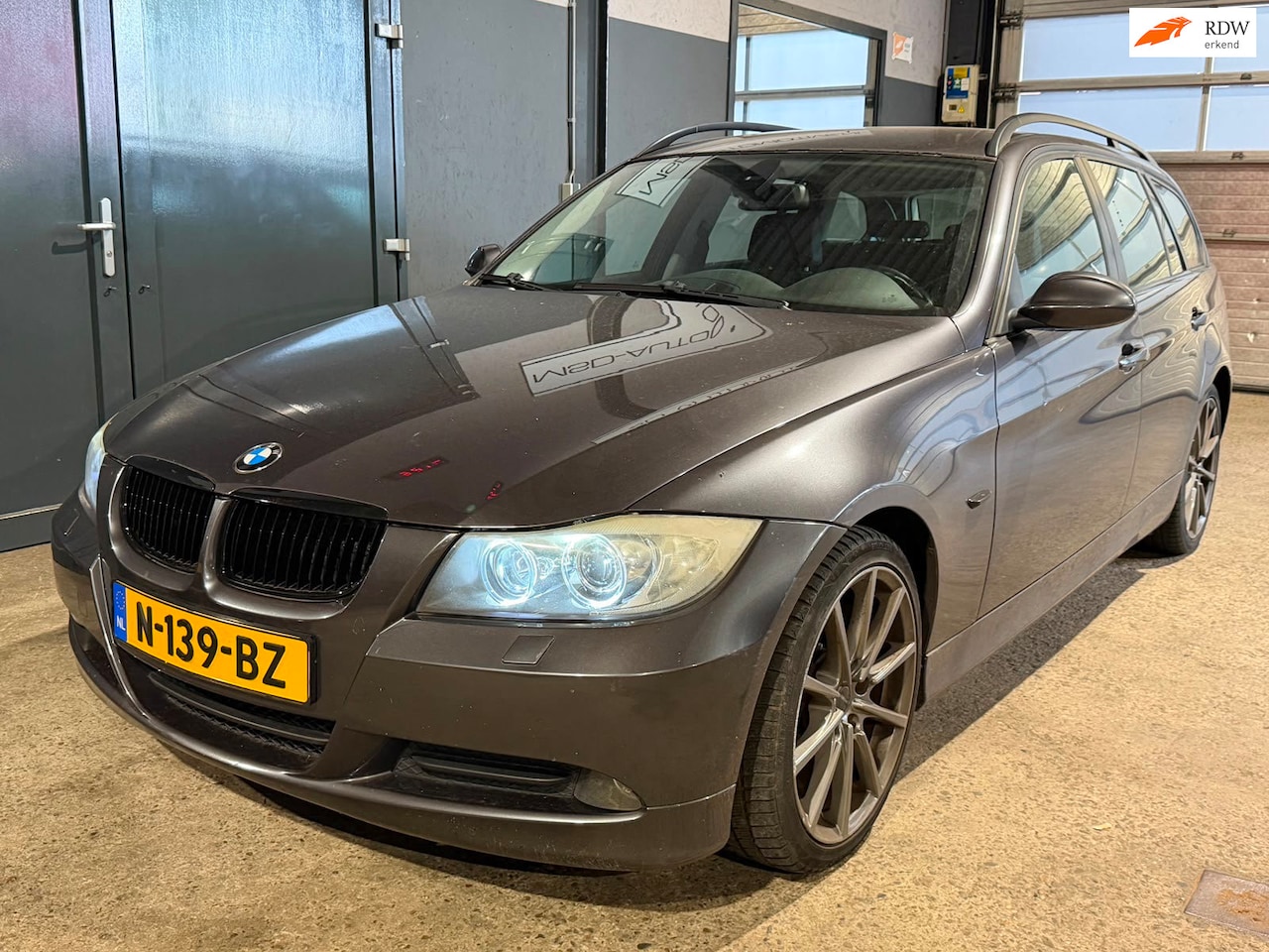 BMW 3-serie Touring - 320i Xenon Sportstoelen Differentieel maakt geluid - AutoWereld.nl