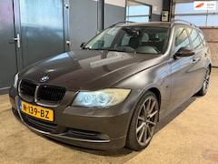 BMW 3-serie Touring - 320i Xenon Sportstoelen (Differentieel maakt geluid)