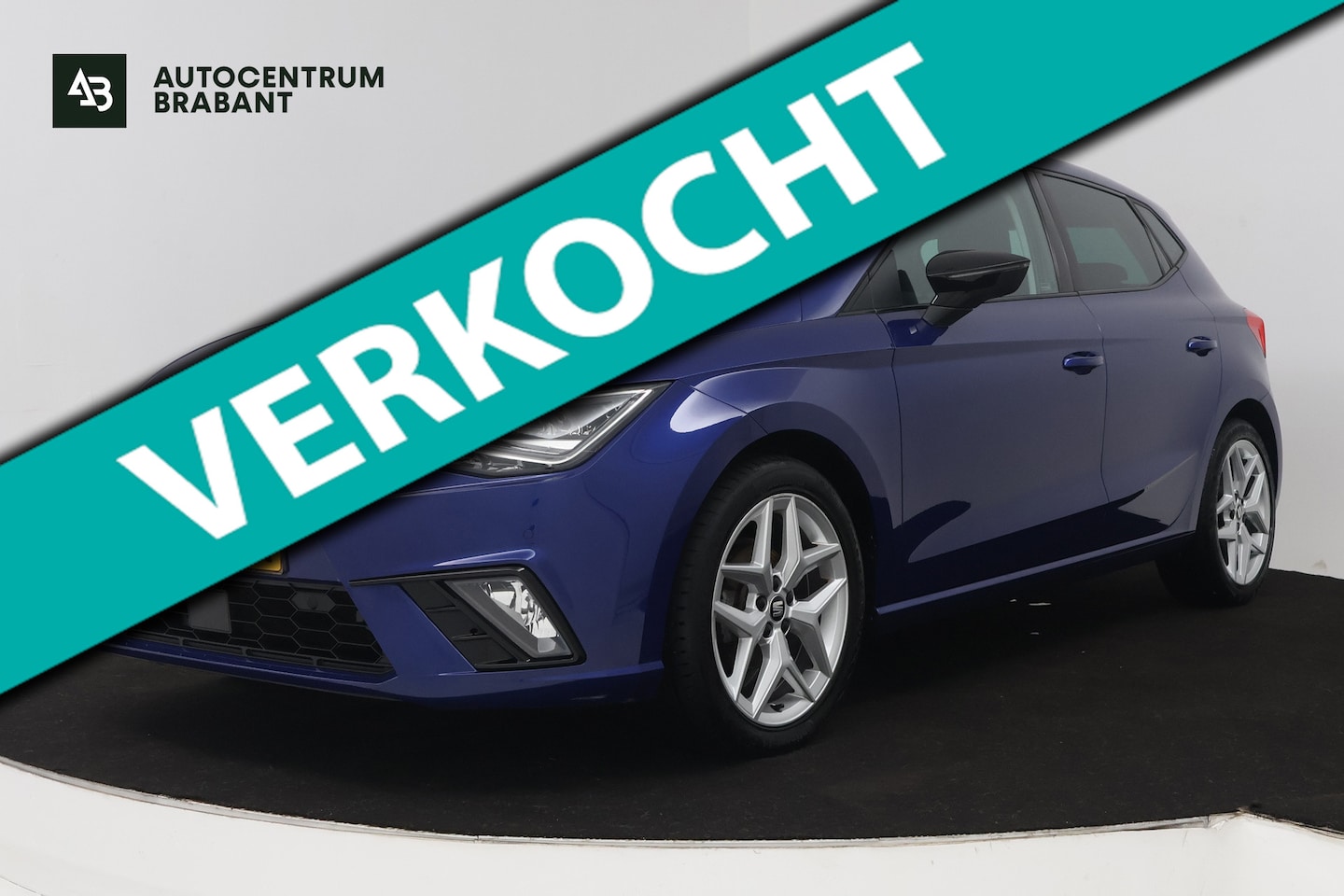 SEAT Ibiza - 1.0 TSI FR Business Intense (ACHTERUITRIJCAMERA, CRUISE ADAPTIEF, NAVIGATIE, CARPLAY, PARK - AutoWereld.nl