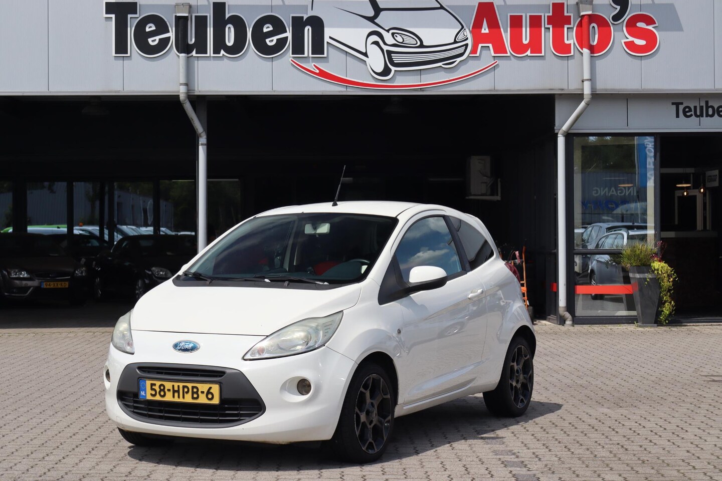 Ford Ka - 1.2 Titanium Airco, Elektrische ramen, Lichtmetalen wielen - AutoWereld.nl