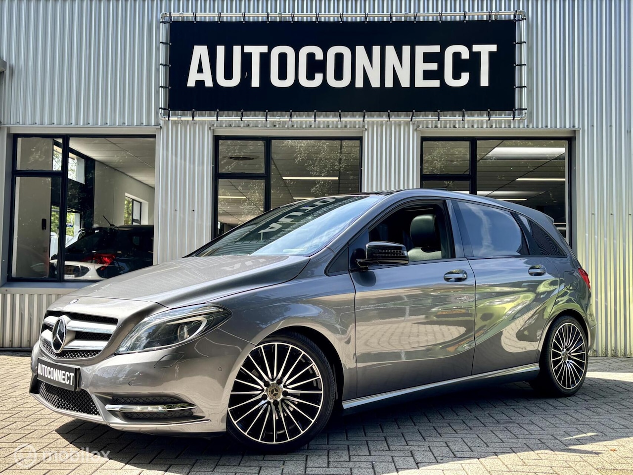Mercedes-Benz B-klasse - 200. PANO, NAVI, HALF LEDER, CRUISE. - AutoWereld.nl