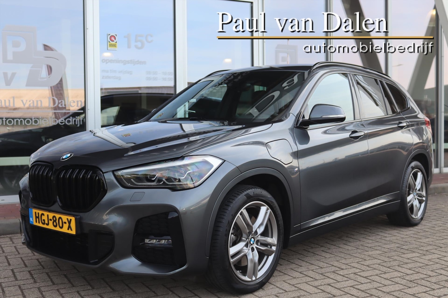 BMW X1 - (f48) xDrive25e 220PK AUTOMAAT M-SPORT SHADOW LINE | Navi | Stoelverw. | Sfeerverl. | Elek - AutoWereld.nl