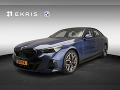 BMW 5-serie - Sedan 550e xDrive | M-Sportpakket | LED | Leder | HUD | Panoramadak | Sportstoelen | DAB |