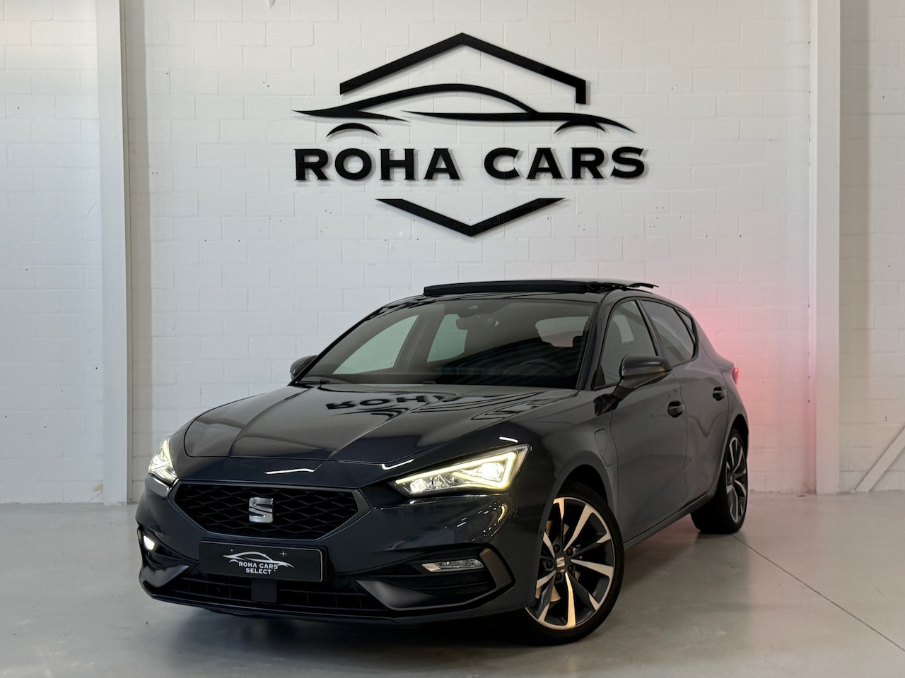 SEAT Leon - 1.4 TSI eHybrid PHEV FR*Pano*Stuur/stoelverwarming*Sfeer*Memory* - AutoWereld.nl