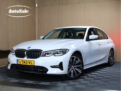 BMW 3-serie - 318i Business Edition AVM SPORTLEDER NAVI CARPLAY DIGI DASH '21