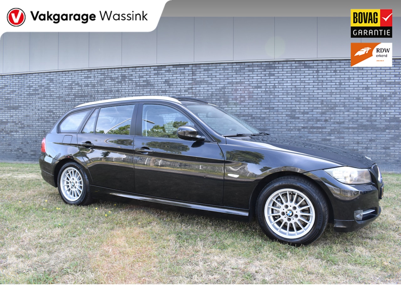 BMW 3-serie Touring - 318i High Executive Automaat Pano - AutoWereld.nl