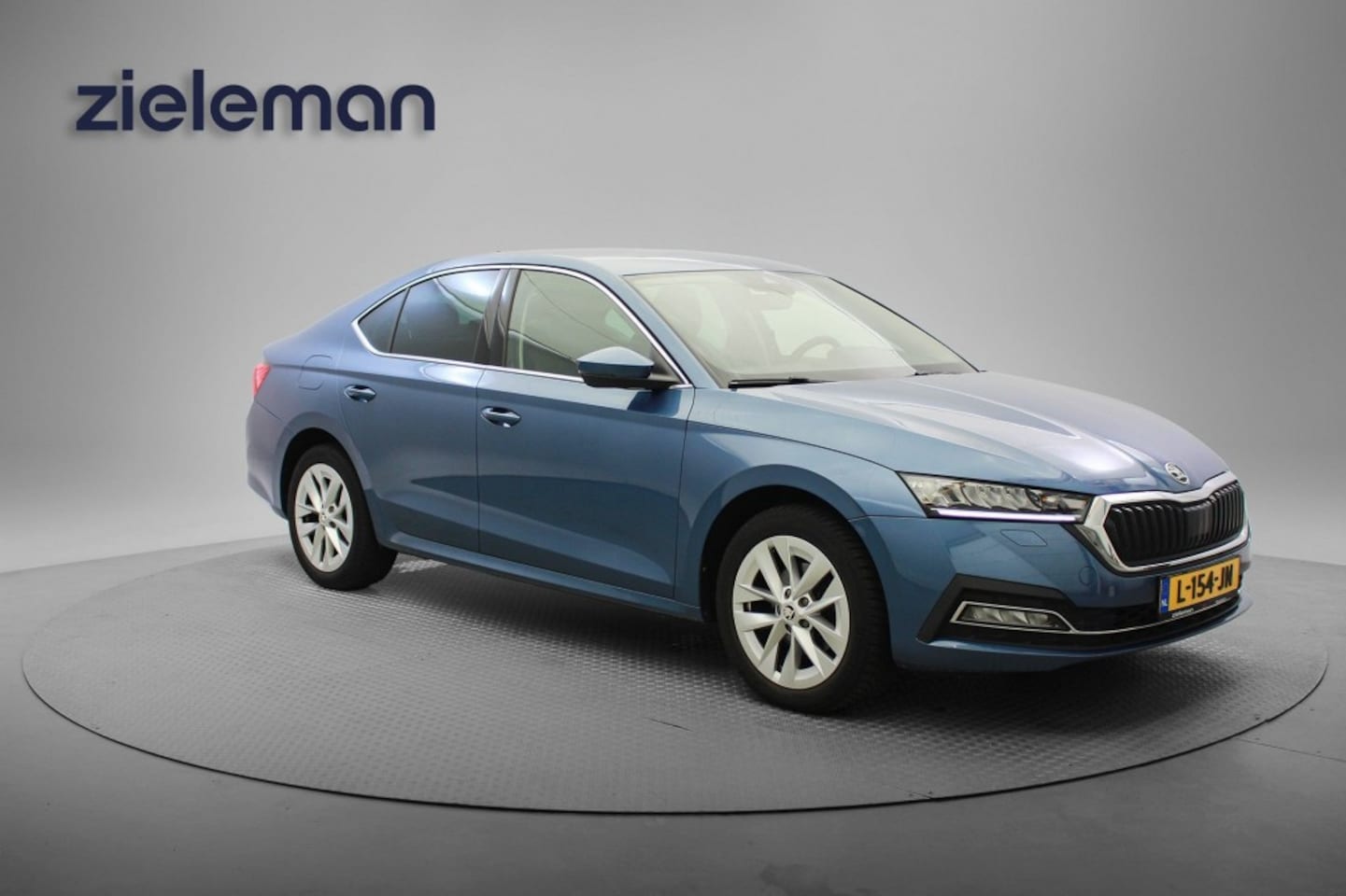 Skoda Octavia - 1.0 TSI Business Edition Plus - Digitaal Cockpit, Carplay, Camera - AutoWereld.nl