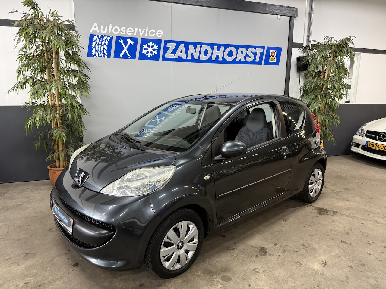 Peugeot 107 - 1.0-12V XS Urban Move // APK tot 22-07-2027!!! - AutoWereld.nl