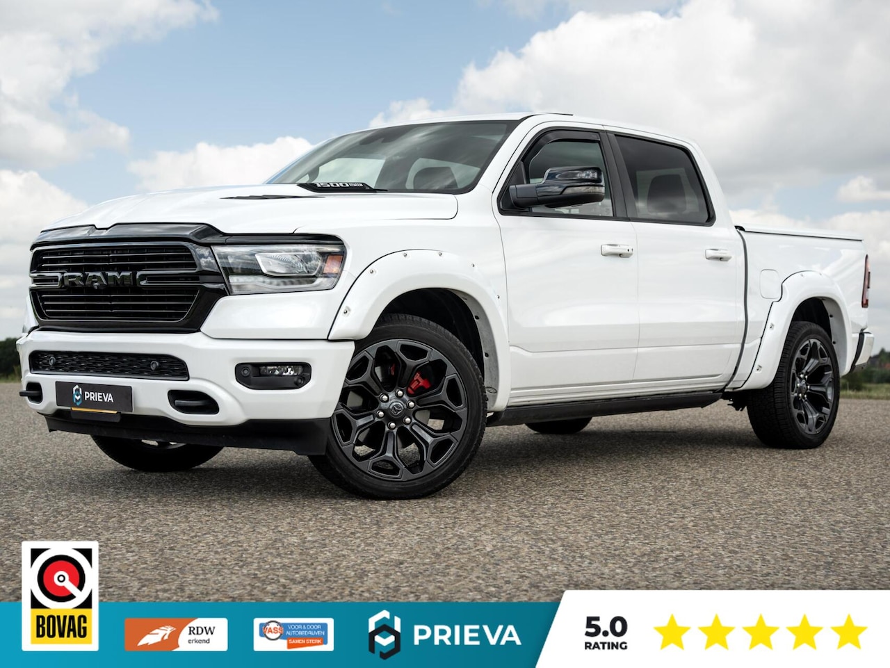 Dodge Ram 1500 - 4X4 Dodge Ram 1500 LARAMIE 5.7 V8 HEMI 4x4 | Prins LPG|Euro 6|H&K Audio|Lucht|360°|3.500 k - AutoWereld.nl
