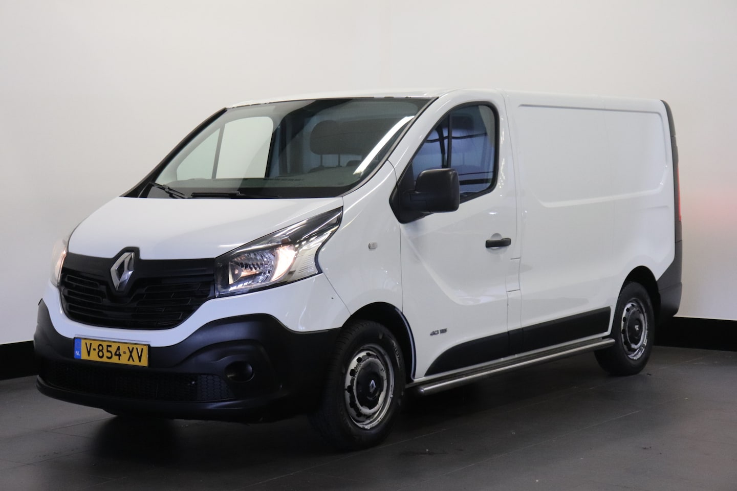Renault Trafic - 1.6 dCi 115PK - Airco - Trekhaak - €3.499,- Excl. - AutoWereld.nl