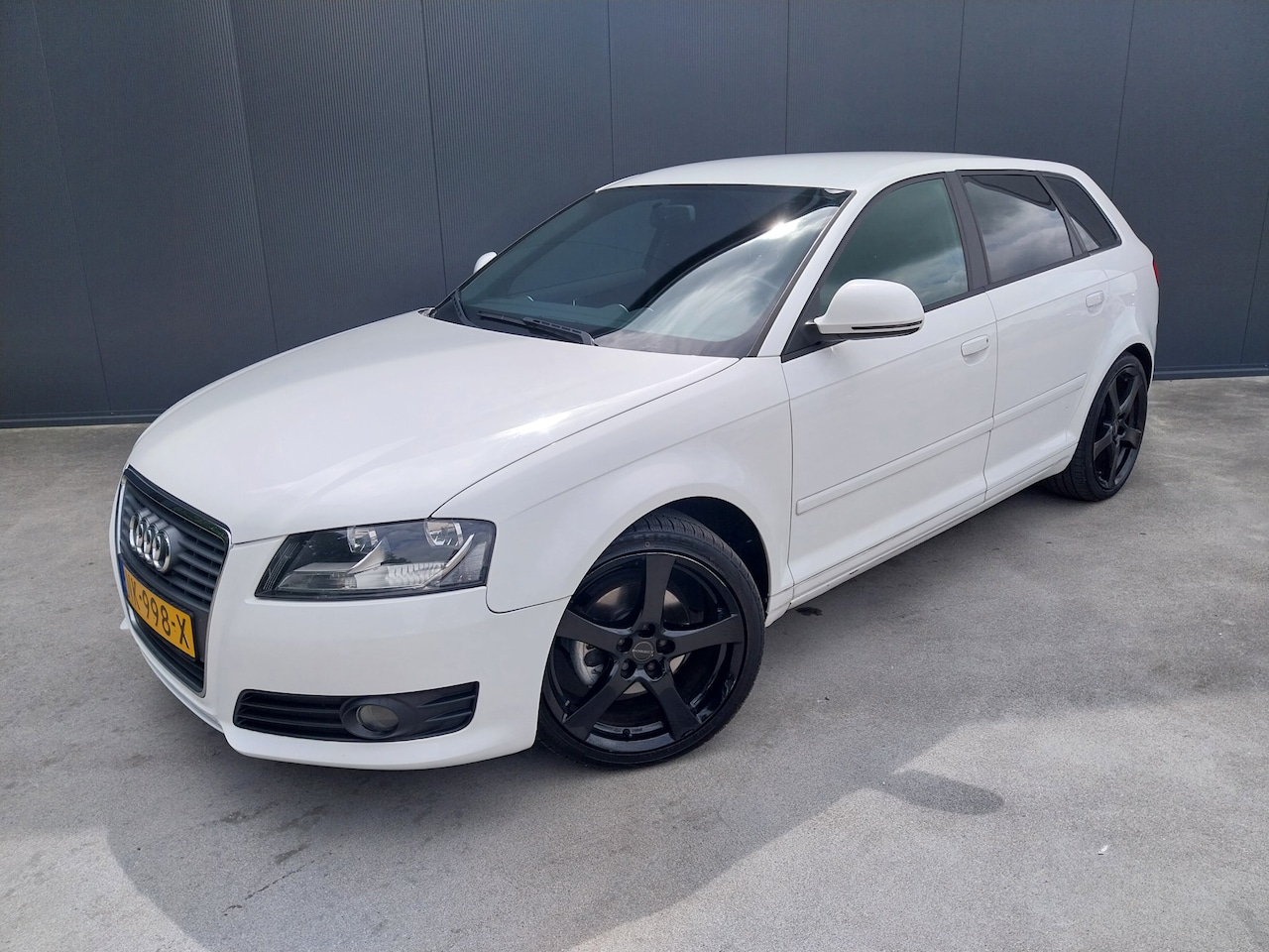 Audi A3 Sportback - 1.4 TFSI Attraction NAVI CRUISE ECC TREKHAAK - AutoWereld.nl