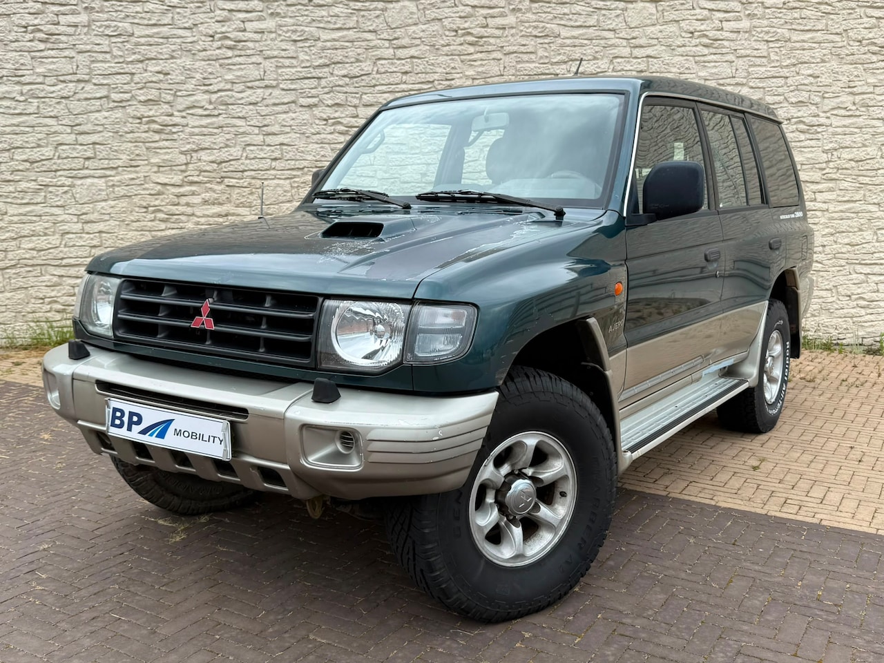 Mitsubishi Pajero - 2.8 GLS LB Panel Van | Nieuwe APK | Cruise control | Trekhaak | - AutoWereld.nl