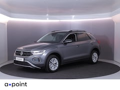 Volkswagen T-Roc - 1.5 TSI Life 150 pk Automaat (DSG) | Navigatie via App | Parkeersensoren (Park assist) | A