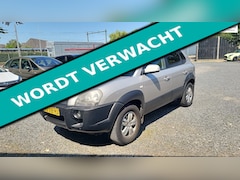 Hyundai Tucson - 2.0i Dynamic 142.000km. Airco Cruise PDC Trekhaak 1400kg