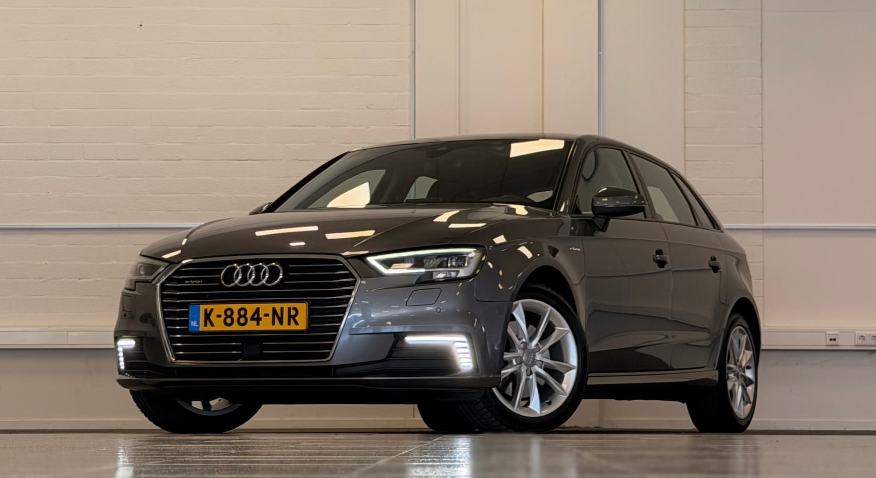 Audi A3 Sportback - 1.4 e-tron SOH 83% Led koplampen Navigatie Mooi! - AutoWereld.nl