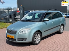 Skoda Fabia Combi - 1.4-16V Sprint 2010 NAP Camera / navi / Bluetooth / Trekhaak