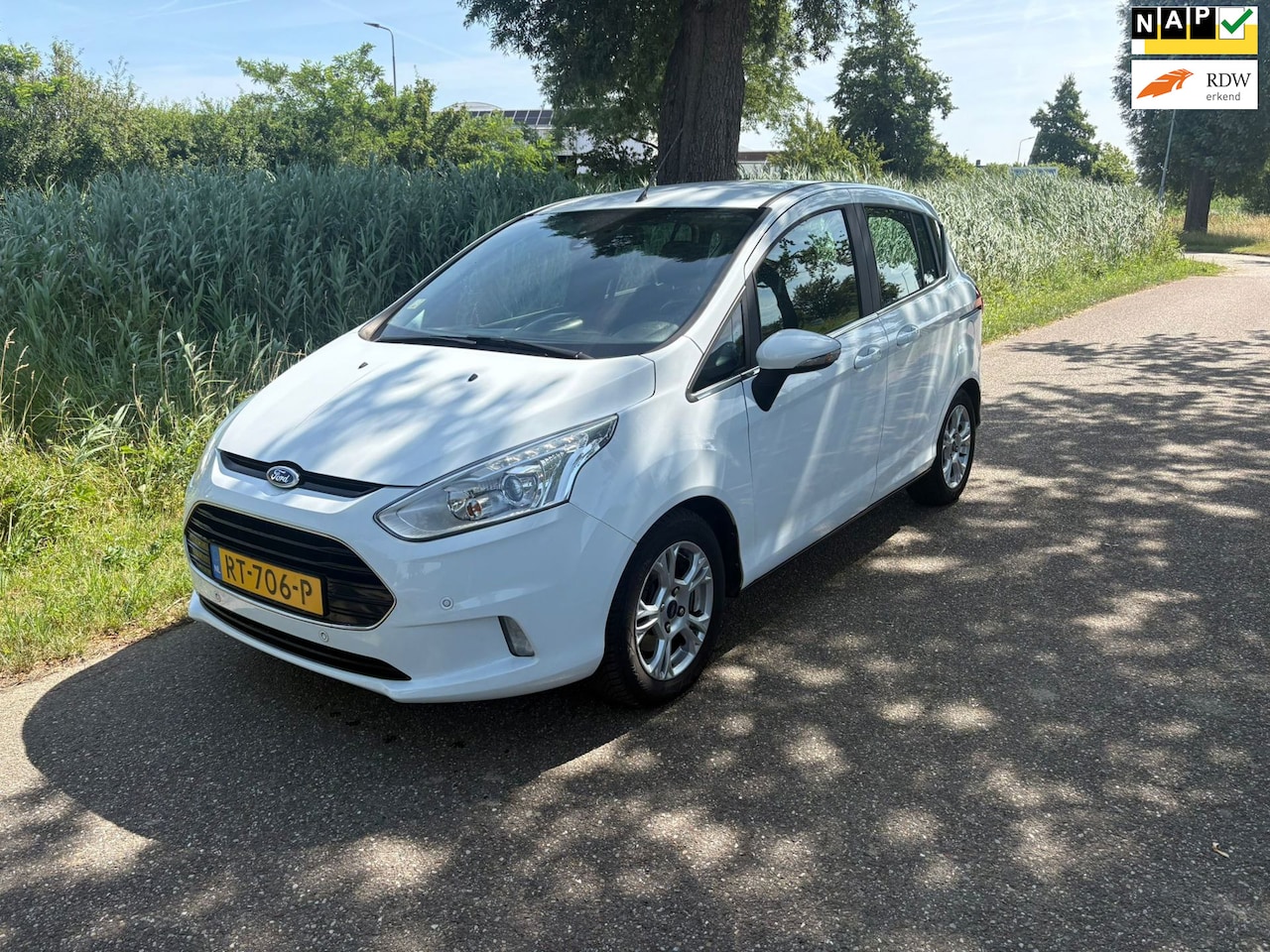 Ford B-Max - 1.0 EcoBoost Titanium Airco Navi Trekhaak Pdc Cruise Achteruitrijcamera - AutoWereld.nl