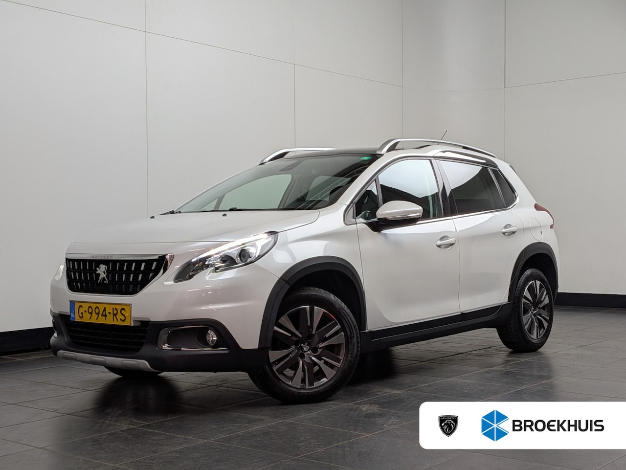 Peugeot 2008 - 1.2 PureTech Allure Airco | Camera | Cruise Control | DAB | LMV 16" | Navi | Pano | PDC Ac - AutoWereld.nl
