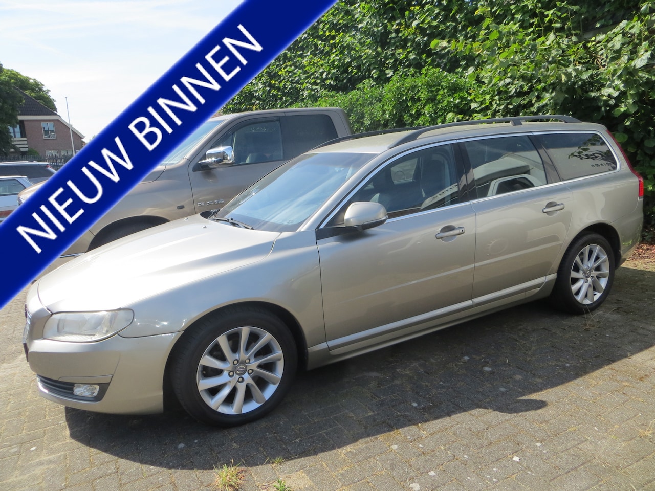 Volvo V70 - 2.0 T5 Summum-245PK-NETTE AUTO NWE APK+GARANTIE - AutoWereld.nl