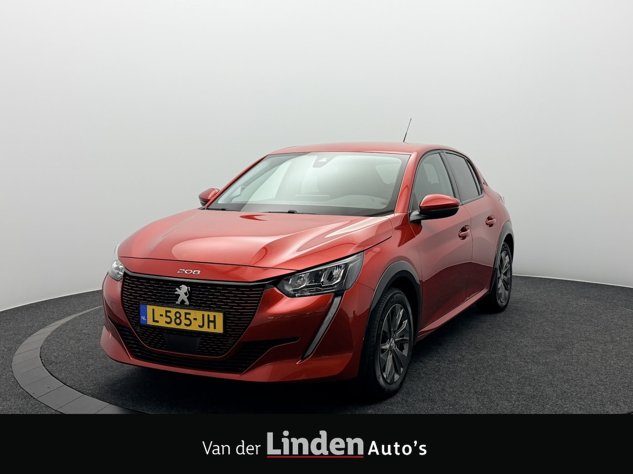 Peugeot e-208 - EV Allure Pack 50 kWh 3-Fase SOH 91,4% | Navigatie | Camera | Carplay&Android | Full-Led - AutoWereld.nl