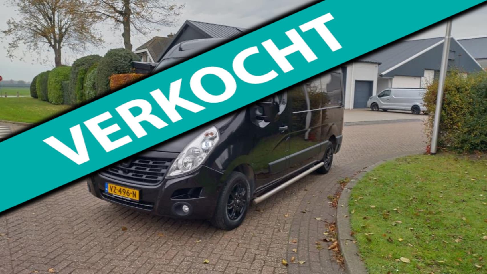 Renault Master - T35 2.3 dCi L2H3 Airco, Trekhaak, Nav, camera - AutoWereld.nl
