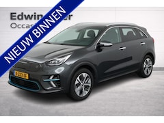 Kia e-Niro - DynamicPlusLine 64 kWh | SOH 100% | 3 Fase laden | Schuif/kanteldak | Half Leder | Andriod