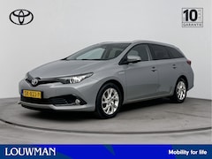 Toyota Auris Touring Sports - 1.8 Hybrid Dynamic | NL-Auto | Navigatie | Parkeercamera |