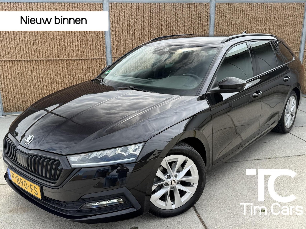 Skoda Octavia Combi - 1.0 e-TSI Sport Business Automaat | LED verlichting | Stoelverwarming | Navigatiesysteem | - AutoWereld.nl