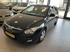 Hyundai i30 - 1.6i Dynamic CLIMAT APK 3-27 BJ 2011