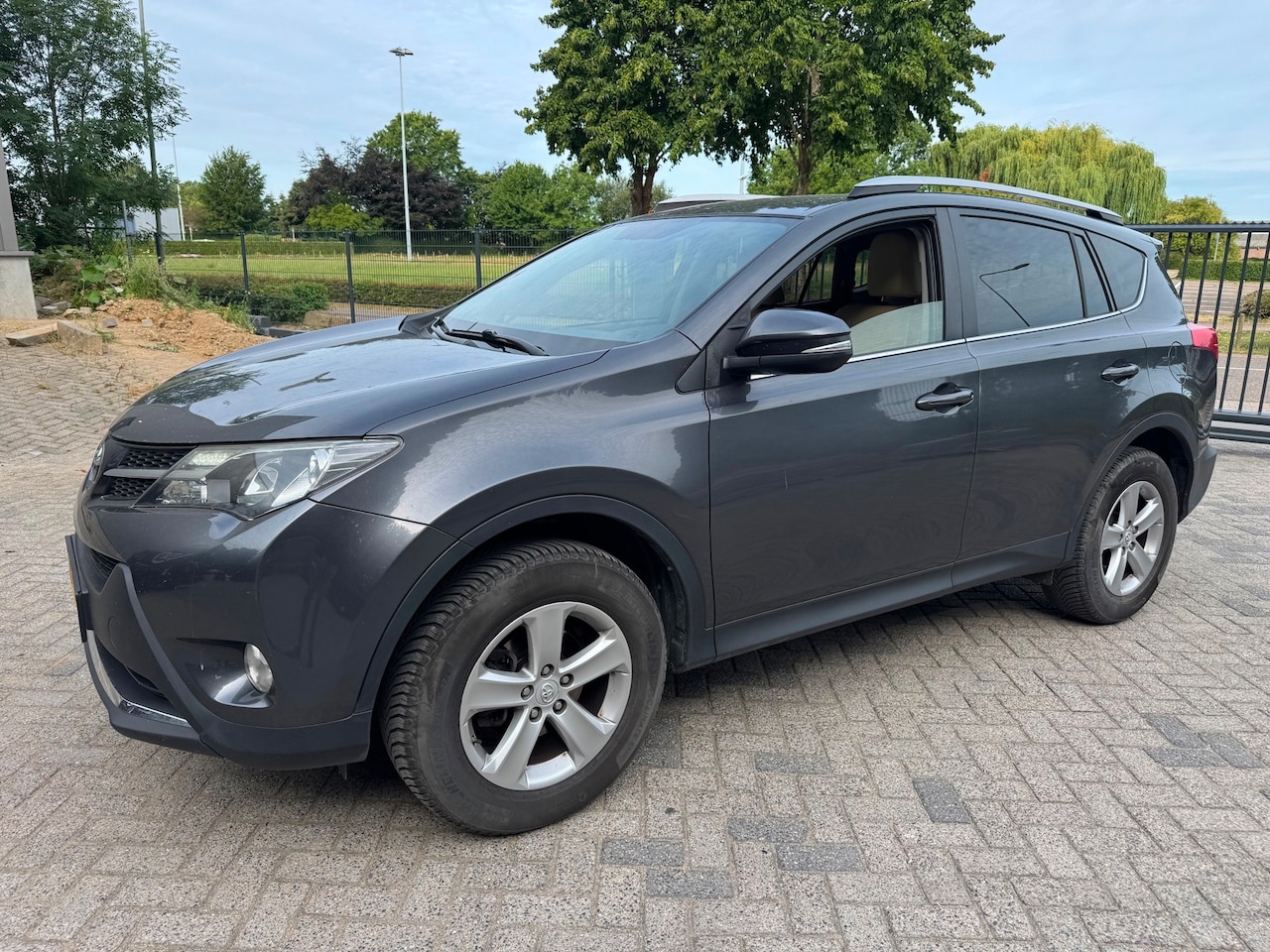 Toyota RAV4 - 2.0D Dynamic Leer Trekhaak Camera StoelV APK - AutoWereld.nl
