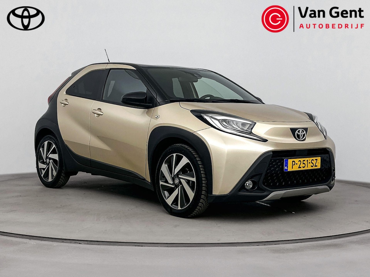 Toyota Aygo X - 1.0 VVT-i MT Envy | Apple Carplay / Android Auto | JBL | LED | 18 inch | Clima | Adaptive - AutoWereld.nl