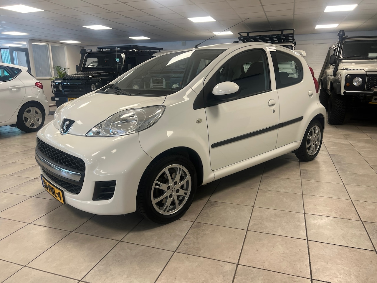 Peugeot 107 - 1.0-12V XS Airco, 5 deurs, goed onderhouden - AutoWereld.nl