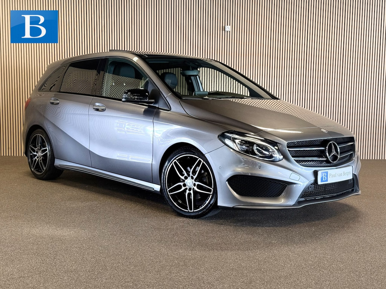 Mercedes-Benz B-klasse - 180 AMG STYLING-PANORAMA-TREKHAAK-NIGHT-ORIG NL-COMPLEET - AutoWereld.nl